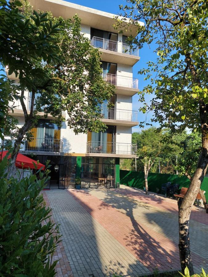 Green Terrace 코불레티 외부 사진